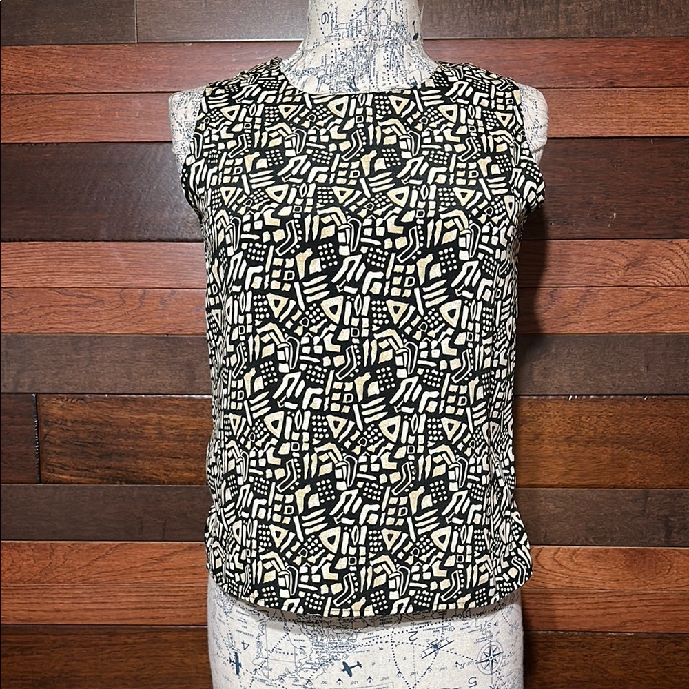 Notations Crew Neck Black and Cream Geometric Tank Top